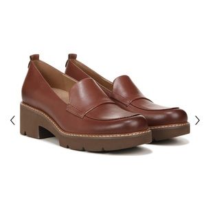 Naturalizer Women’s Darry Loafer in Terracotta, Size 10M